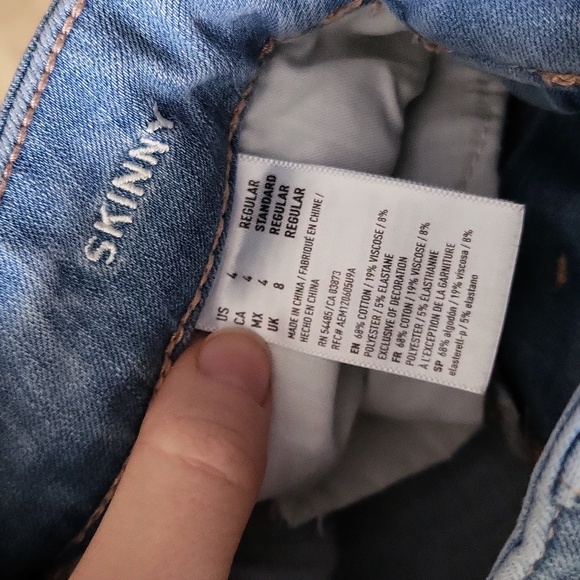 AEO light wash super soft cotton skinny jeans with rips - Picture 5 of 10